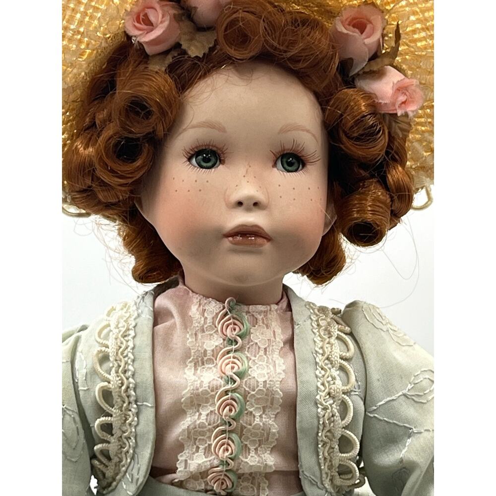 Kelly's Irish Adventures Collection Musical When Irish Eyes are‎ Smiling Doll